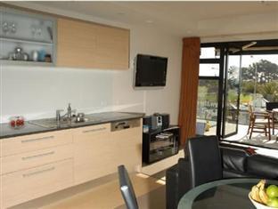 Aparthotel The Sands 4*